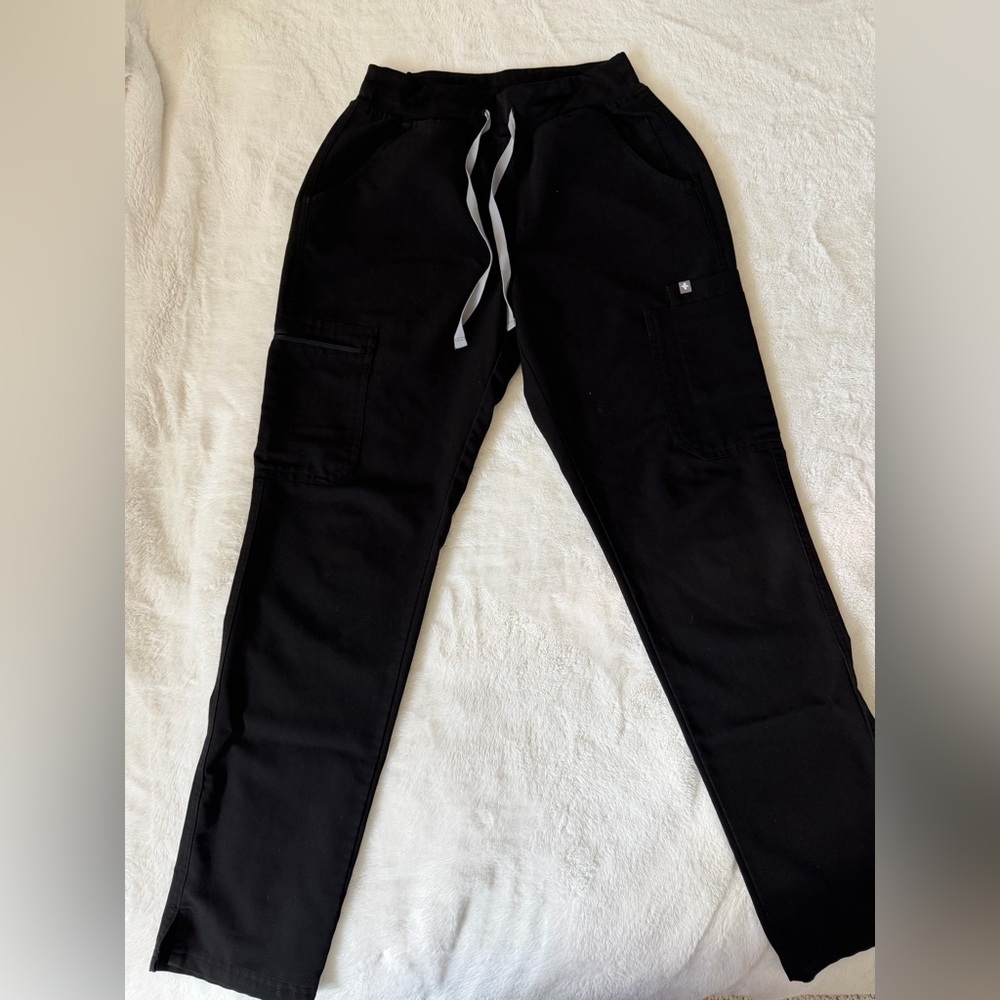 Figs Women’s Midnight Cargo Pants